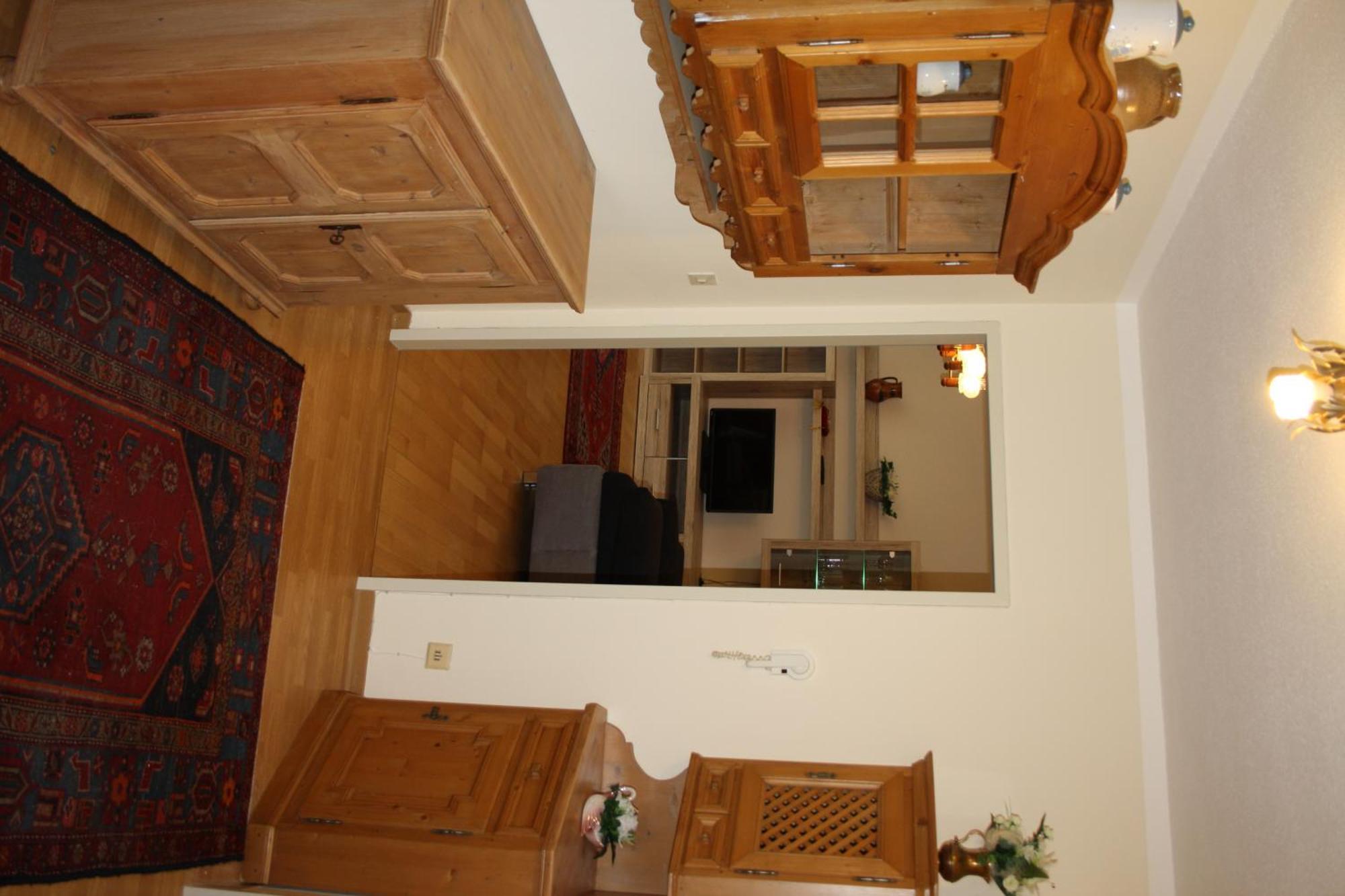 Hotel Neue Post 4*